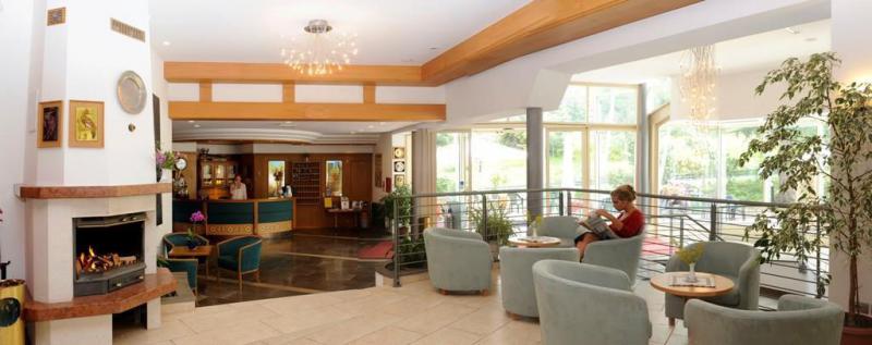 e8e113f6-0842-469c-bb45-93560c20796f,5273.jpg